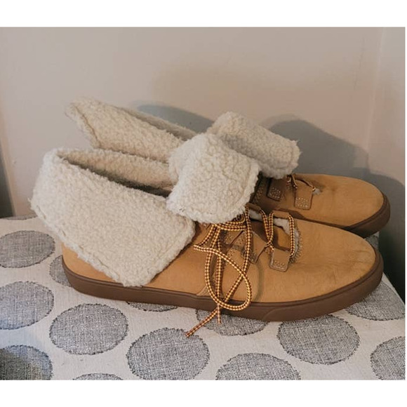 Timberland Women's Dausette Fleece Fold-Down Boots Wheat Nubuck Size 8 - Picture 3 of 9